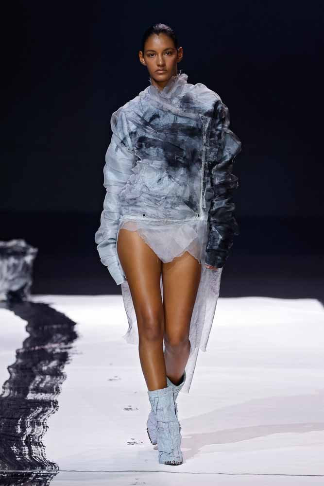 MOWANDE Look 03 — XV Strange