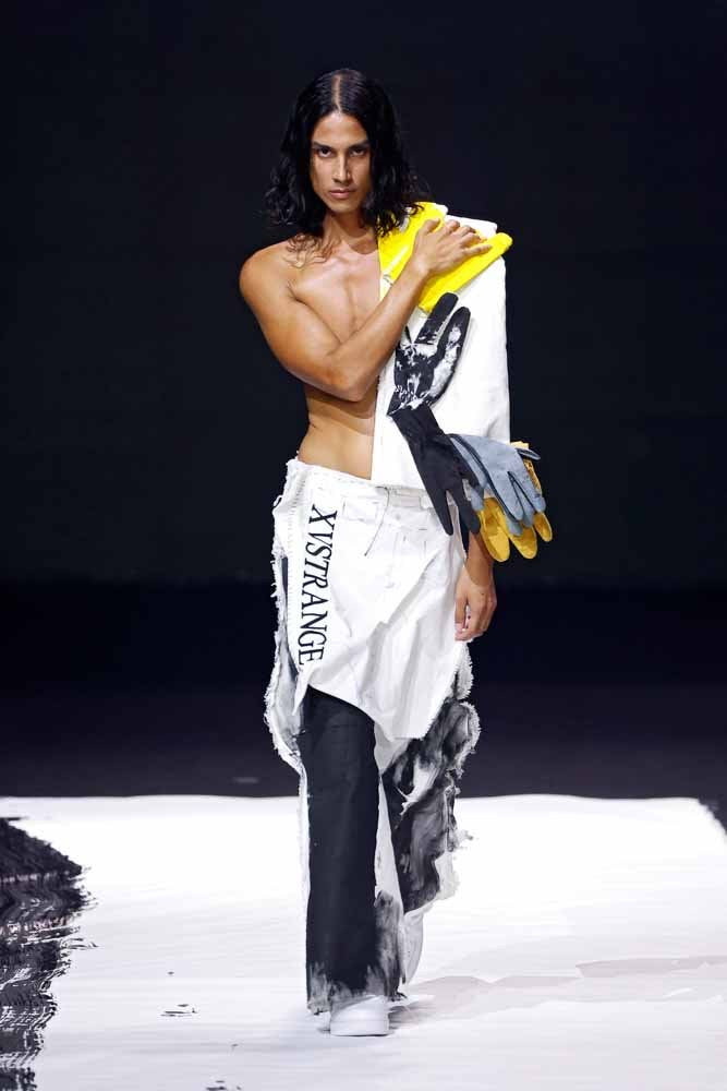 MOWANDE Look 11 — XV Strange