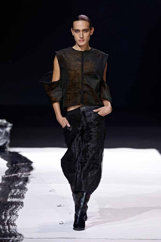 MOWANDE Look 13 — XV Strange