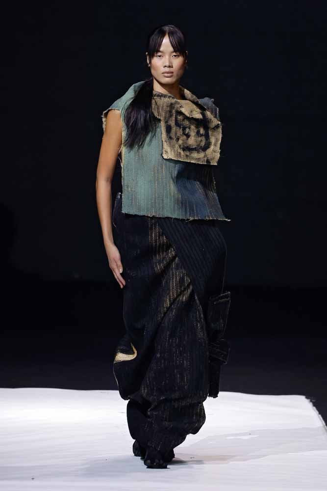 MOWANDE Look 17 — XV Strange