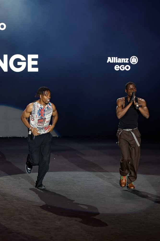 MOWANDE Look 20 — XV Strange
