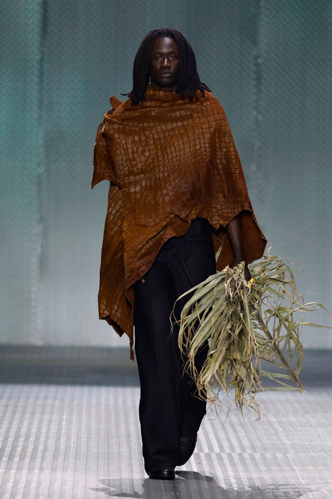 WOSONGLE Look 02 — XV Strange