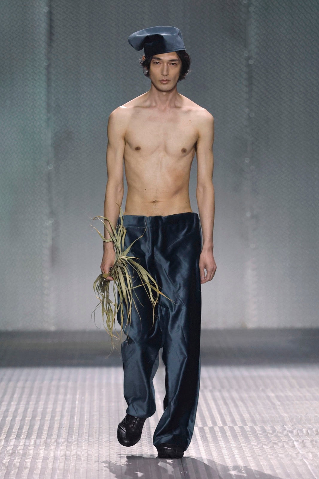 WOSONGLE Look 07 — XV Strange