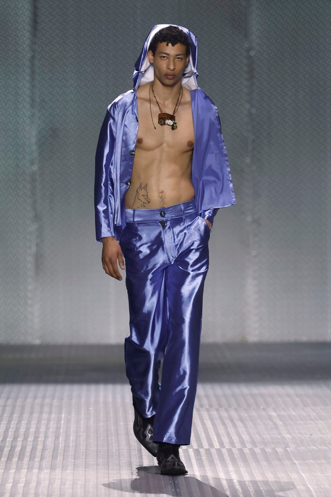 WOSONGLE Look 11 — XV Strange