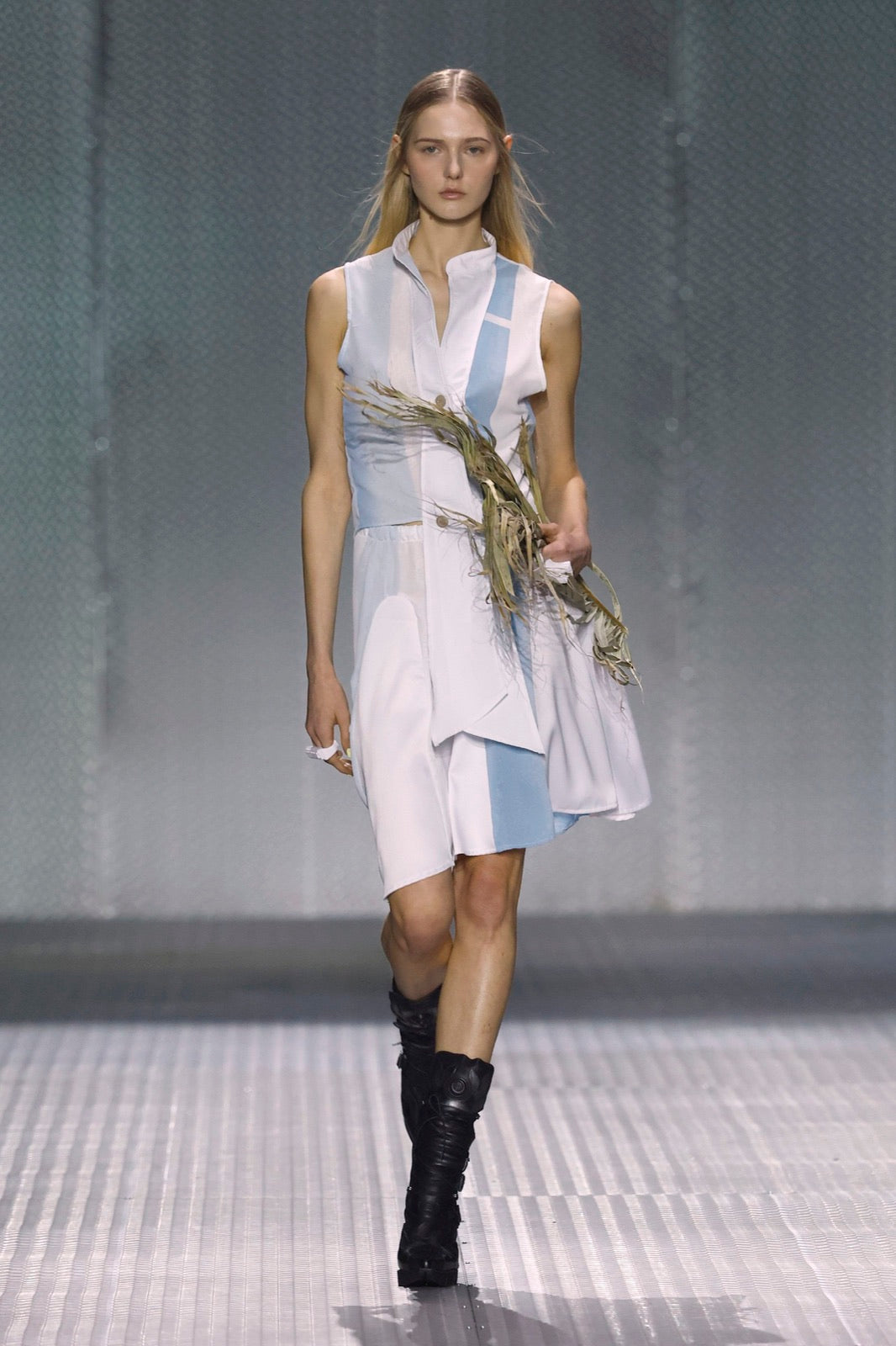 WOSONGLE Look 12 — XV Strange