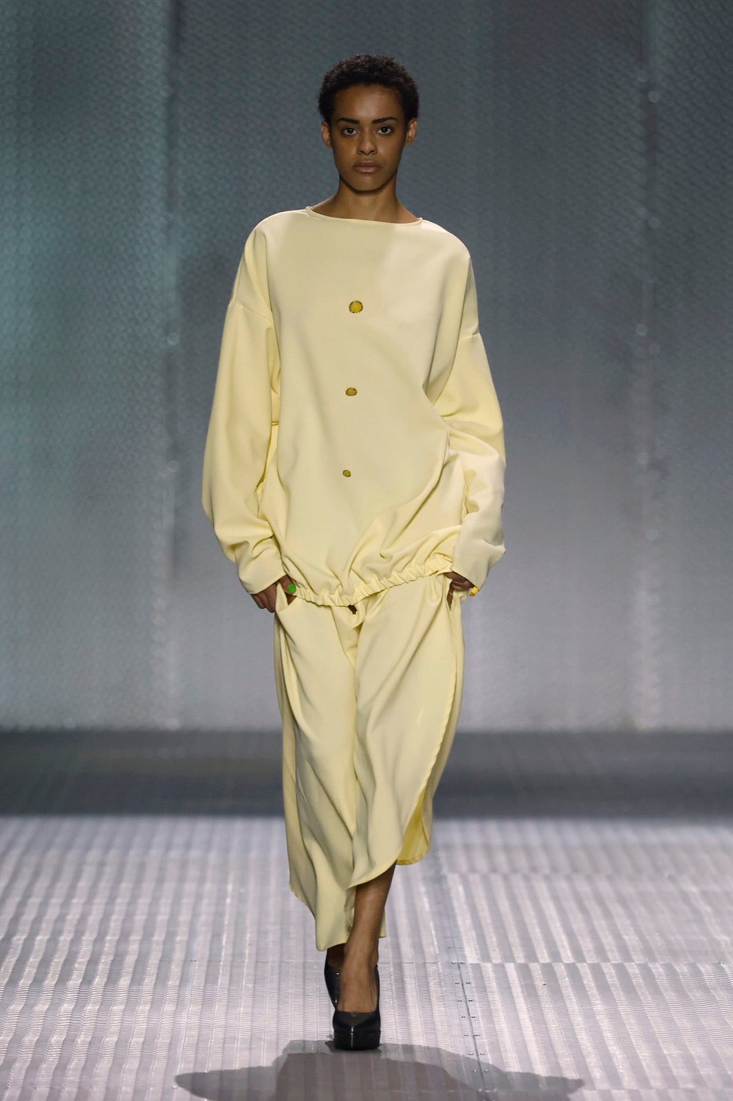 WOSONGLE Look 15 — XV Strange