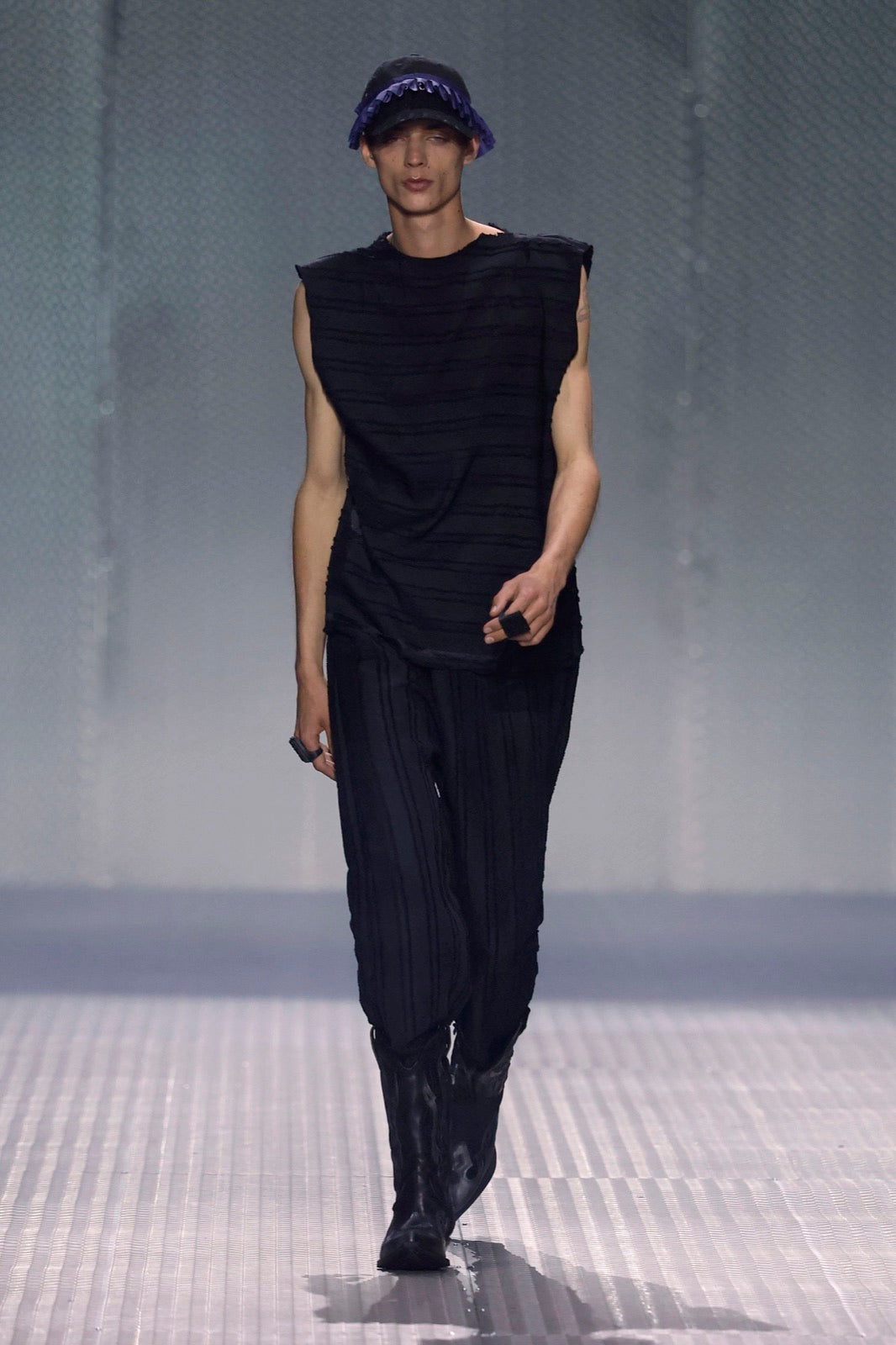 WOSONGLE Look 26 — XV Strange